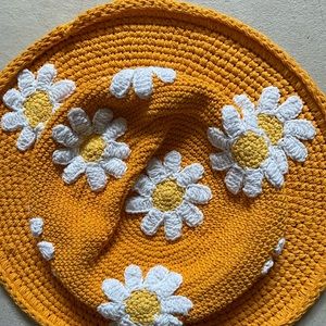 Crochet Daisy Bucket Hat